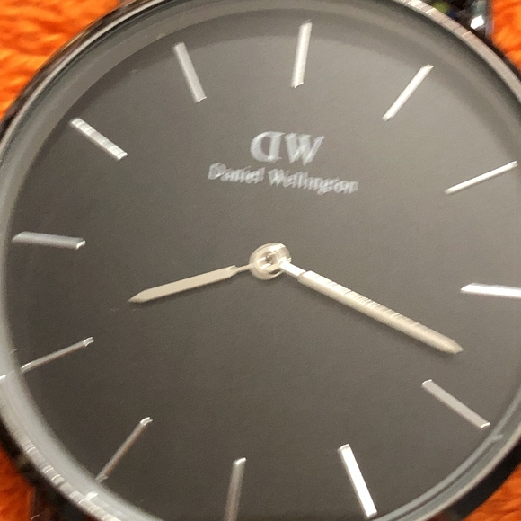 Vintage Mans Daniel Wellington…SERIES DW0010017… 801 - Picture 5 of 8